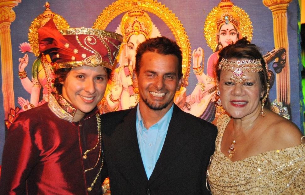 aniversario-jacira-leao-2-noite-em-mumbai-2010-maceio-40-graus-20-anos_0003