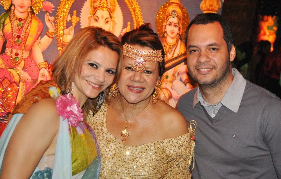 aniversario-jacira-leao-2-noite-em-mumbai-2010-maceio-40-graus-20-anos_0022