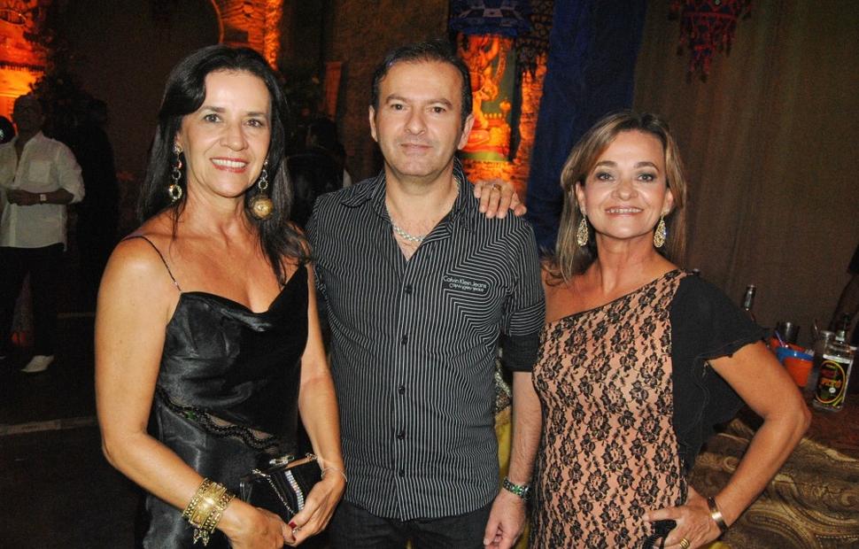 aniversario-jacira-leao-2-noite-em-mumbai-2010-maceio-40-graus-20-anos_0029