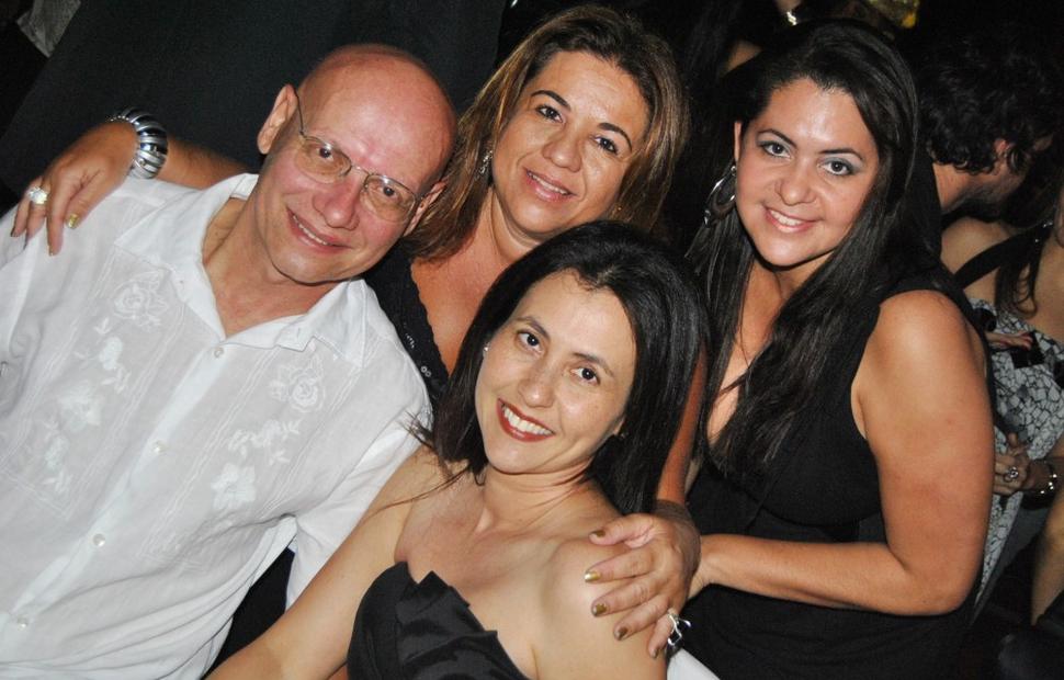 aniversario-jacira-leao-2-noite-em-mumbai-2010-maceio-40-graus-20-anos_0033