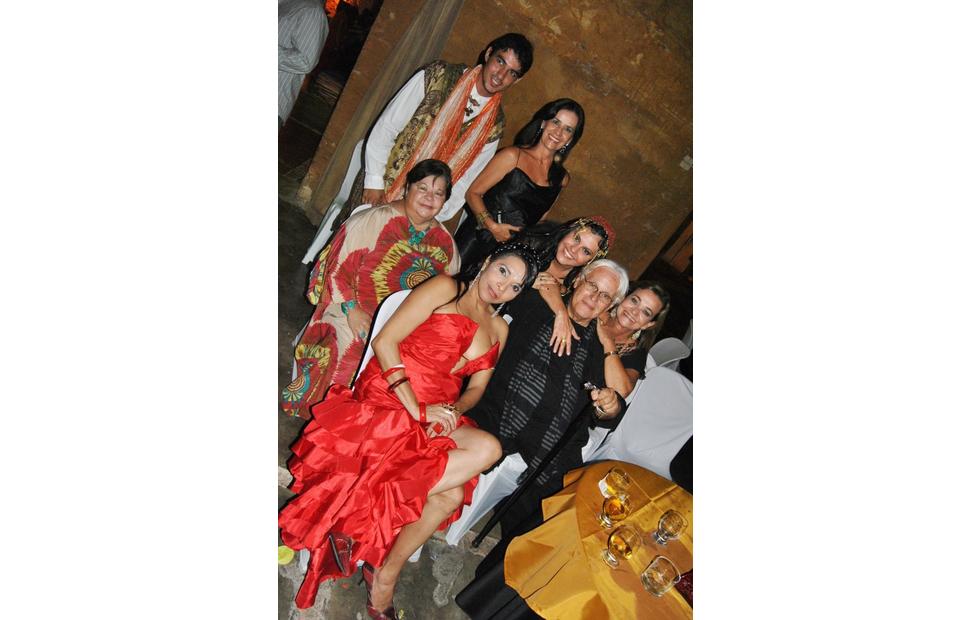 aniversario-jacira-leao-2-noite-em-mumbai-2010-maceio-40-graus-20-anos_0052
