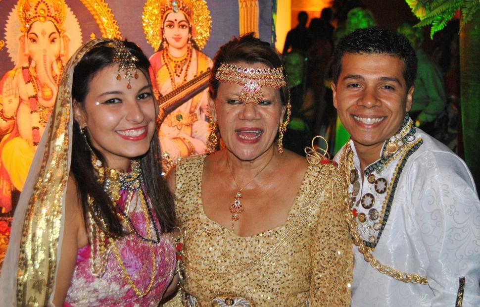 aniversario-jacira-leao-2-noite-em-mumbai-2010-maceio-40-graus-20-anos_0059