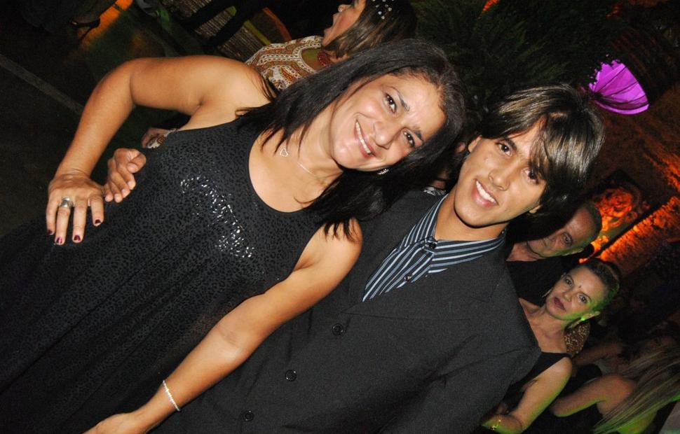 aniversario-jacira-leao-2-noite-em-mumbai-2010-maceio-40-graus-20-anos_0075