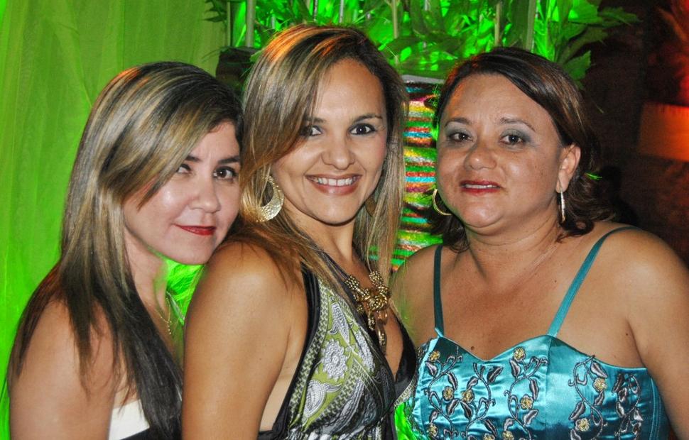aniversario-jacira-leao-2-noite-em-mumbai-2010-maceio-40-graus-20-anos_0090