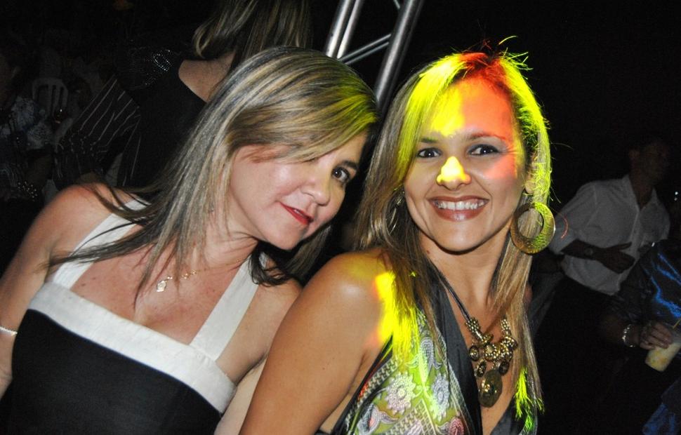 aniversario-jacira-leao-2-noite-em-mumbai-2010-maceio-40-graus-20-anos_0123