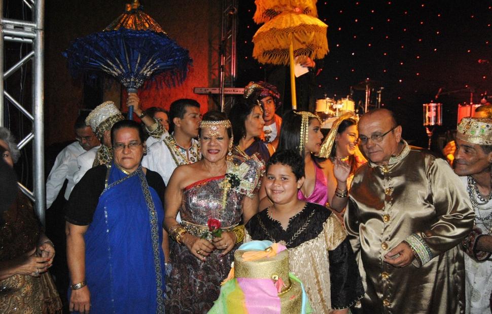 aniversario-jacira-leao-2-noite-em-mumbai-2010-maceio-40-graus-20-anos_0141