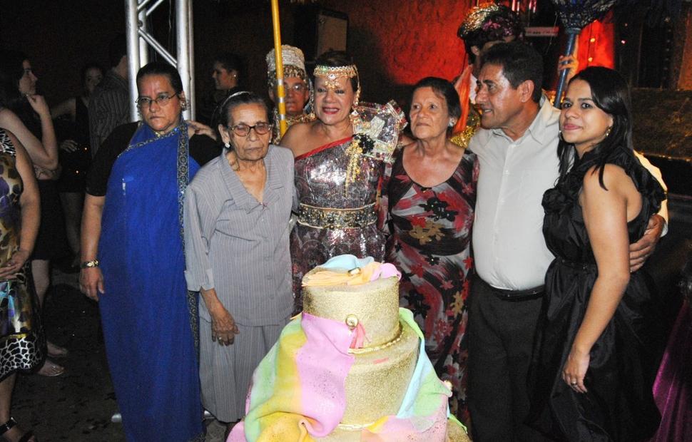 aniversario-jacira-leao-2-noite-em-mumbai-2010-maceio-40-graus-20-anos_0144