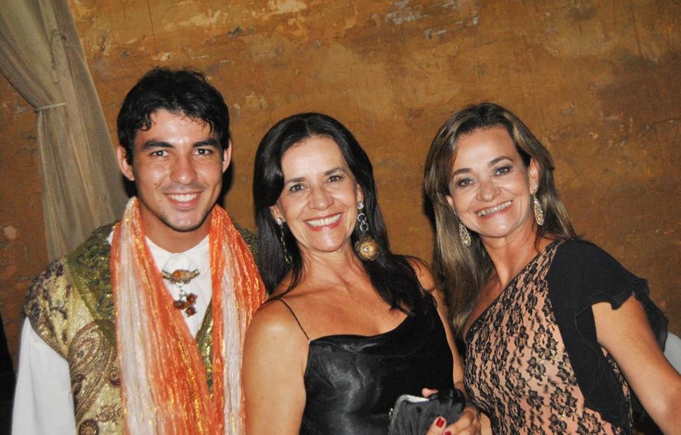 aniversario-jacira-leao-2-noite-em-mumbai-2010-maceio-40-graus-20-anos_0158