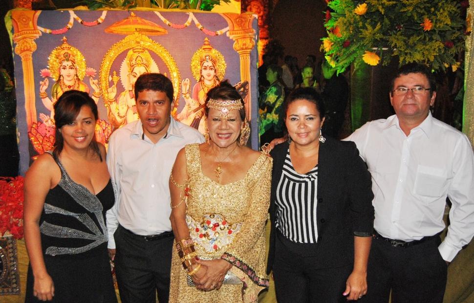 aniversario-jacira-leao-2-noite-em-mumbai-2010-maceio-40-graus-20-anos_0166
