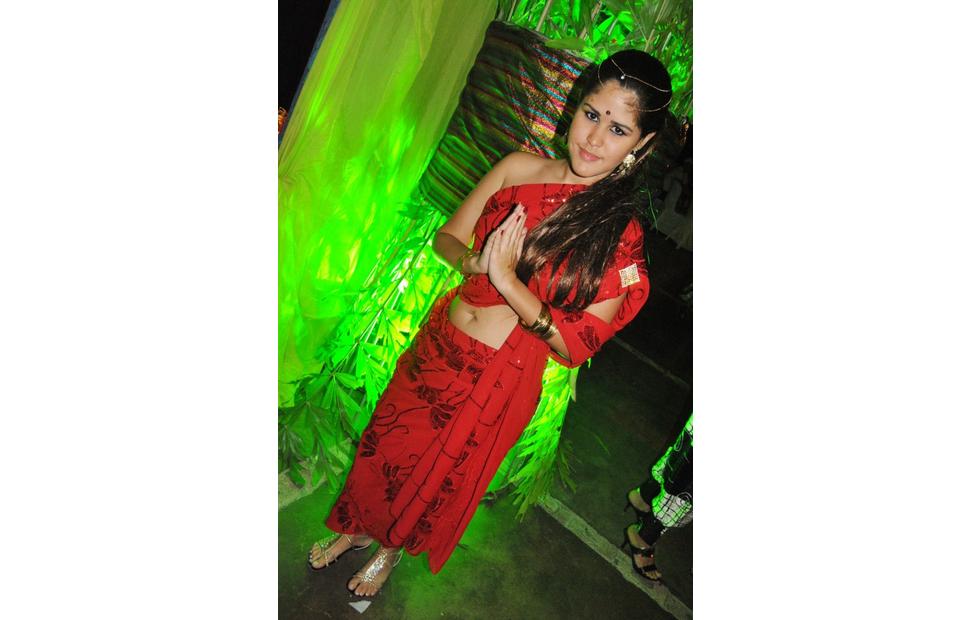 aniversario-jacira-leao-2-noite-em-mumbai-2010-maceio-40-graus-20-anos_0184