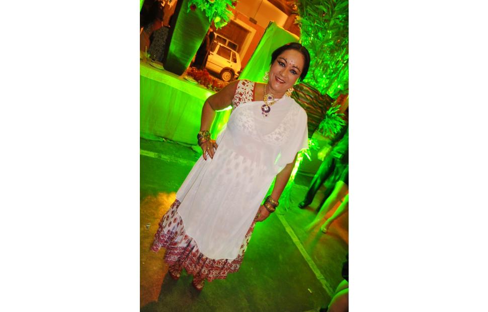 aniversario-jacira-leao-2-noite-em-mumbai-2010-maceio-40-graus-20-anos_0196