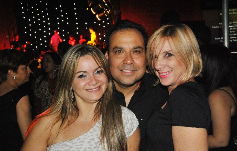 aniversario-jacira-leao-2-noite-em-mumbai-2010-maceio-40-graus-20-anos_0211