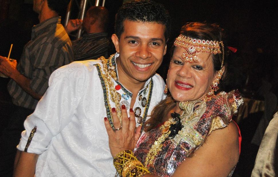 aniversario-jacira-leao-2-noite-em-mumbai-2010-maceio-40-graus-20-anos_0216