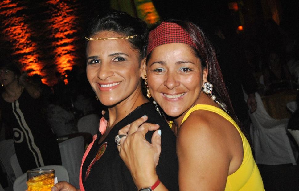aniversario-jacira-leao-2-noite-em-mumbai-2010-maceio-40-graus-20-anos_0251