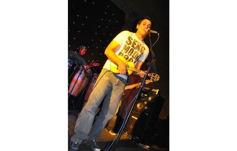 aniversario-jacira-leao-2-noite-em-mumbai-2010-maceio-40-graus-20-anos_0264