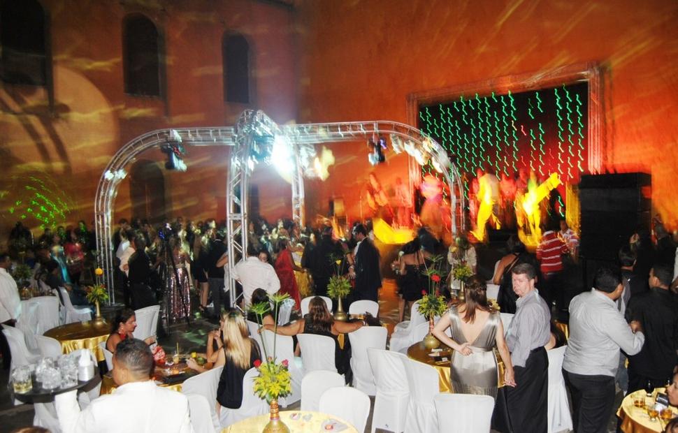 aniversario-jacira-leao-2-noite-em-mumbai-2010-maceio-40-graus-20-anos_0270