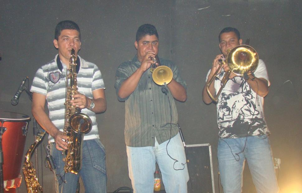 maikai-baby-som-2010-maceio-40-graus-20-anos-00166