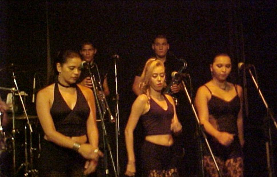 marques-de-latraveia-2020-eliane-e-papajungle-maceio-40-graus-20-anos-112