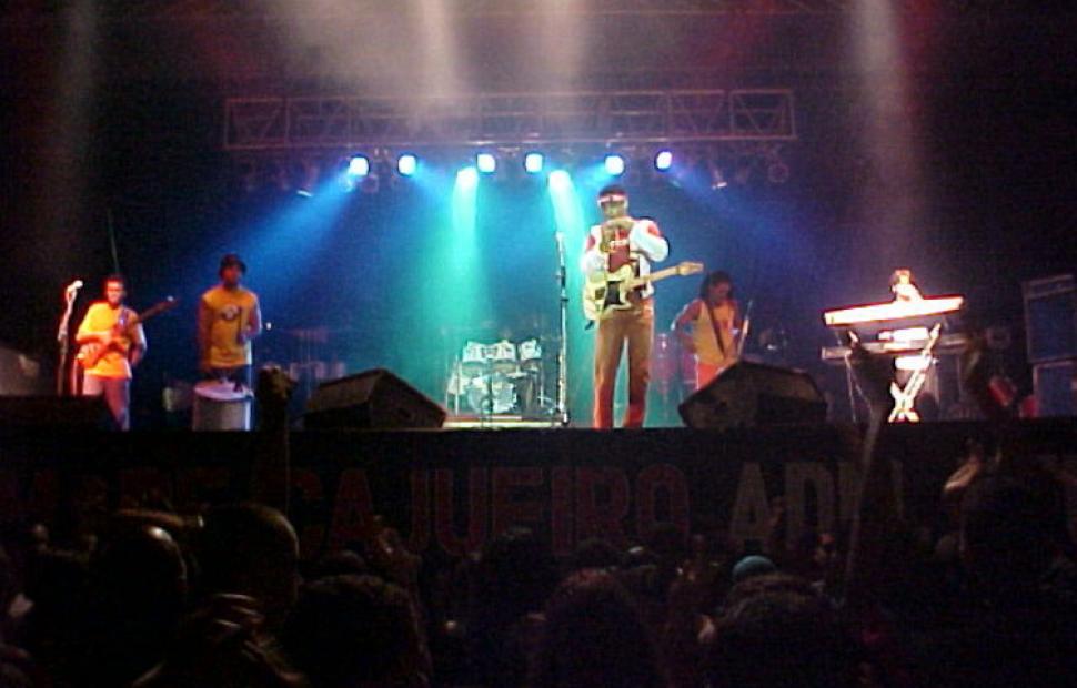 lengo-tengo-2003-cajueiro-maceio-40-graus-20-anos-207