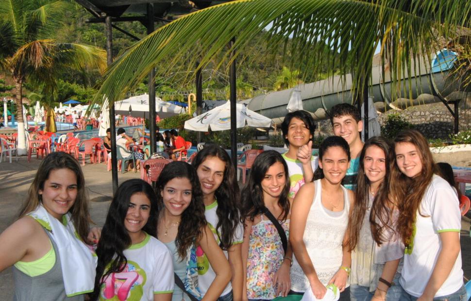 colegio-contato-17-anos-banda-forfun-eco-park-maceio-40-graus-20-anos_0016