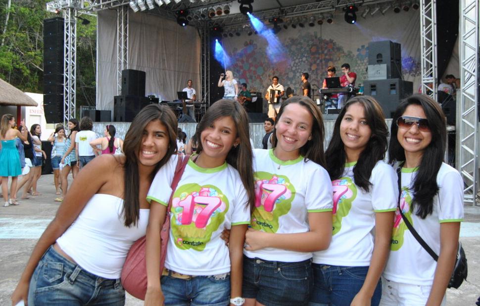 colegio-contato-17-anos-banda-forfun-eco-park-maceio-40-graus-20-anos_0020