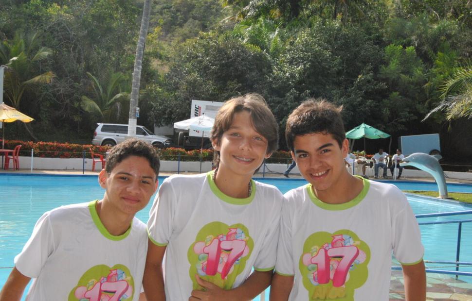 colegio-contato-17-anos-banda-forfun-eco-park-maceio-40-graus-20-anos_0045