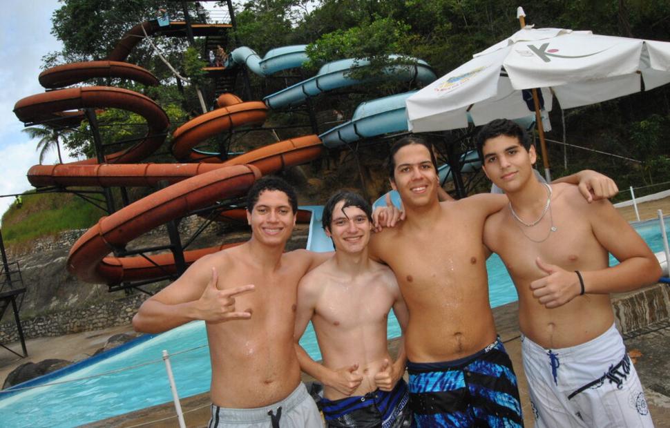 colegio-contato-17-anos-banda-forfun-eco-park-maceio-40-graus-20-anos_0055