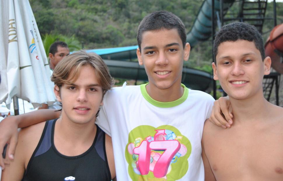 colegio-contato-17-anos-banda-forfun-eco-park-maceio-40-graus-20-anos_0115
