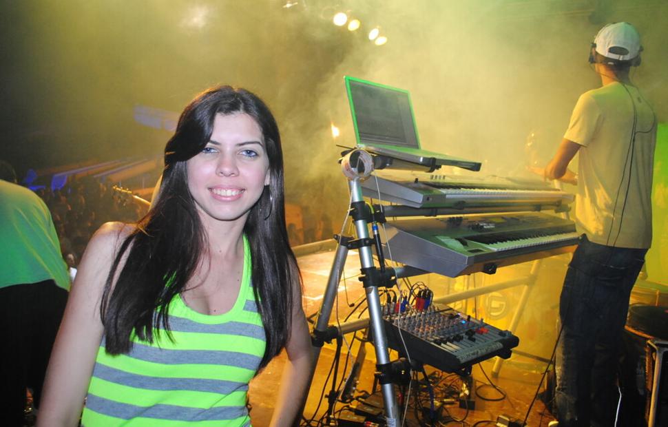 colegio-contato-17-anos-banda-forfun-eco-park-maceio-40-graus-20-anos_0142