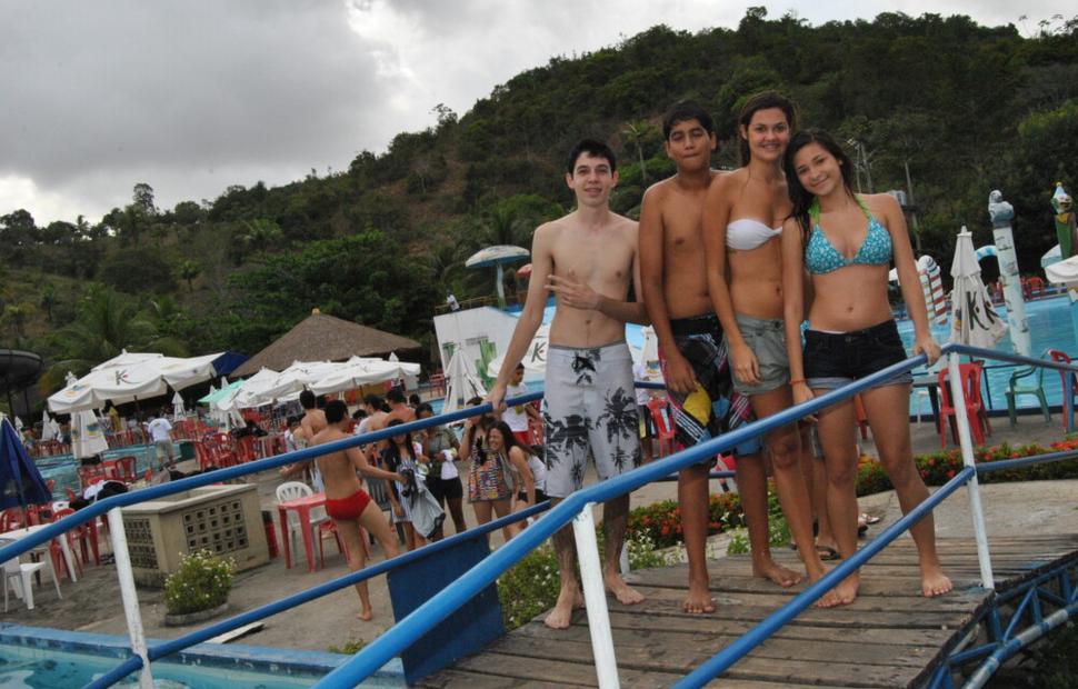 colegio-contato-17-anos-banda-forfun-eco-park-maceio-40-graus-20-anos_0163