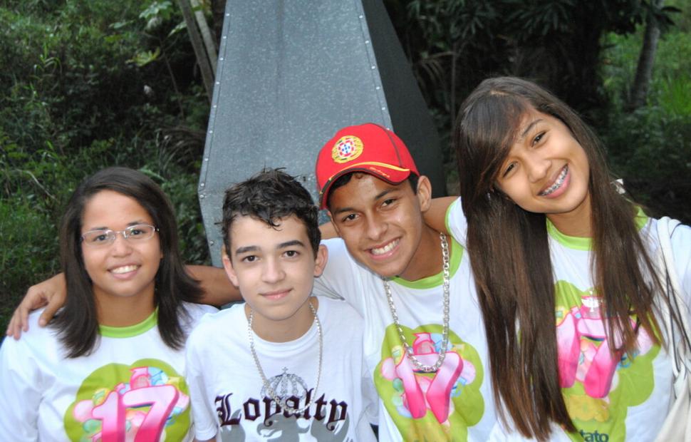 colegio-contato-17-anos-banda-forfun-eco-park-maceio-40-graus-20-anos_0180