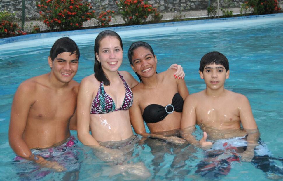 colegio-contato-17-anos-banda-forfun-eco-park-maceio-40-graus-20-anos_0181