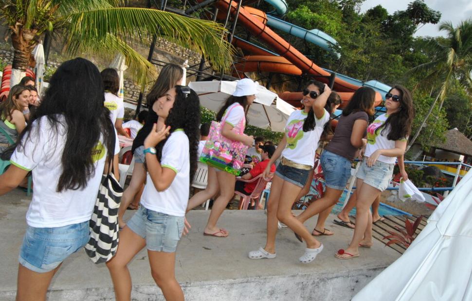 colegio-contato-17-anos-banda-forfun-eco-park-maceio-40-graus-20-anos_0206