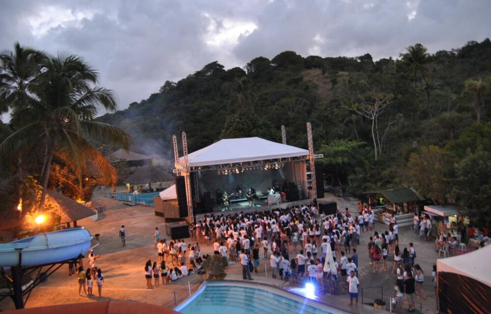 colegio-contato-17-anos-banda-forfun-eco-park-maceio-40-graus-20-anos_0221