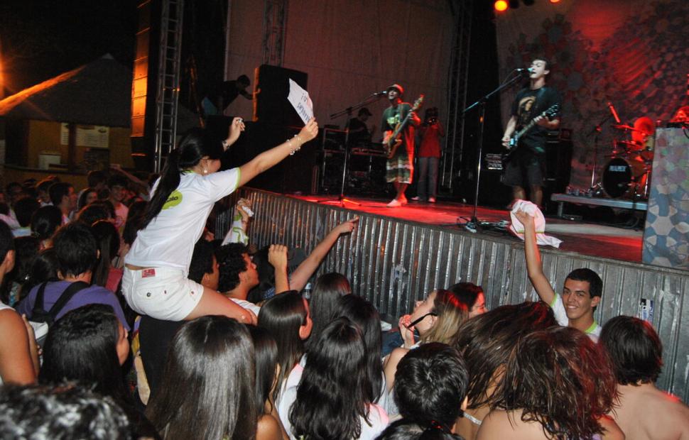 colegio-contato-17-anos-banda-forfun-eco-park-maceio-40-graus-20-anos_0224