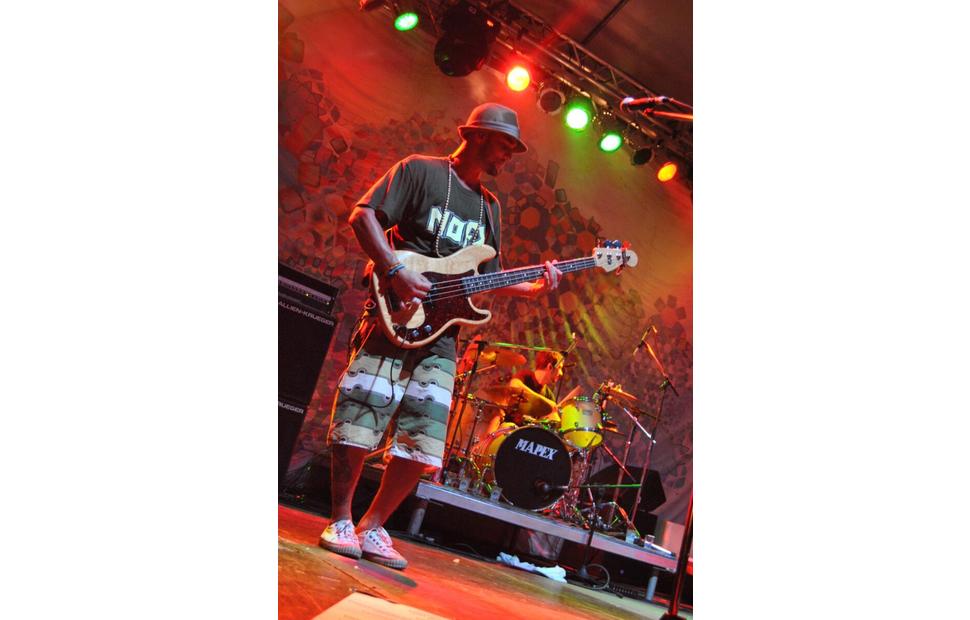 colegio-contato-17-anos-banda-forfun-eco-park-maceio-40-graus-20-anos_0227