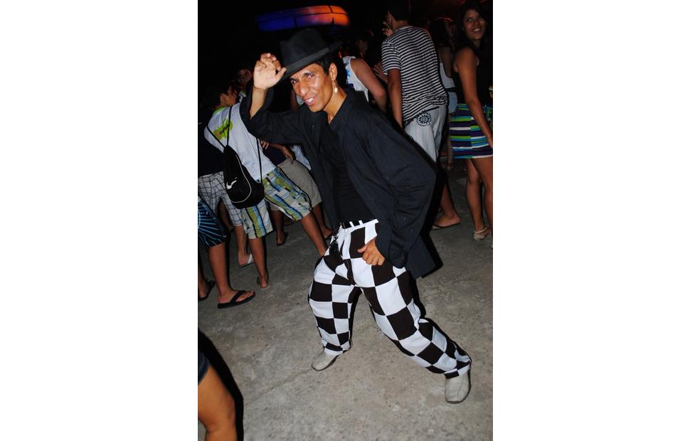 colegio-contato-17-anos-banda-forfun-eco-park-maceio-40-graus-20-anos_0271