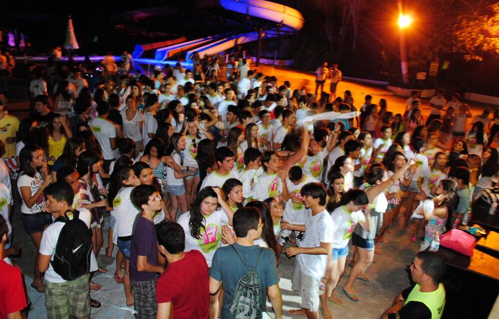 colegio-contato-17-anos-banda-forfun-eco-park-maceio-40-graus-20-anos_0279