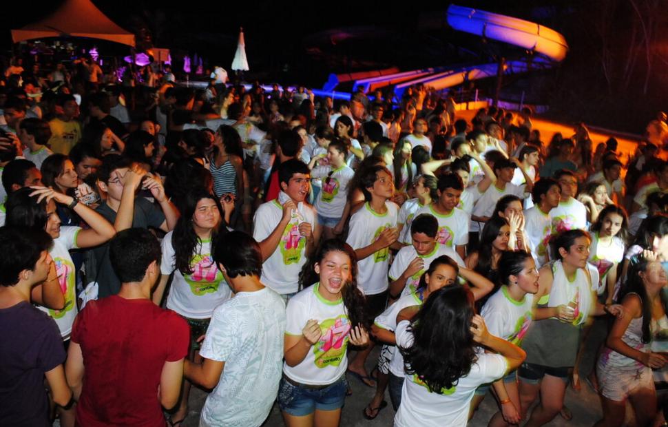 colegio-contato-17-anos-banda-forfun-eco-park-maceio-40-graus-20-anos_0281