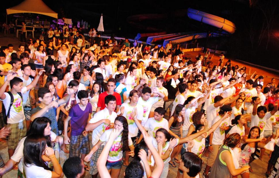 colegio-contato-17-anos-banda-forfun-eco-park-maceio-40-graus-20-anos_0283