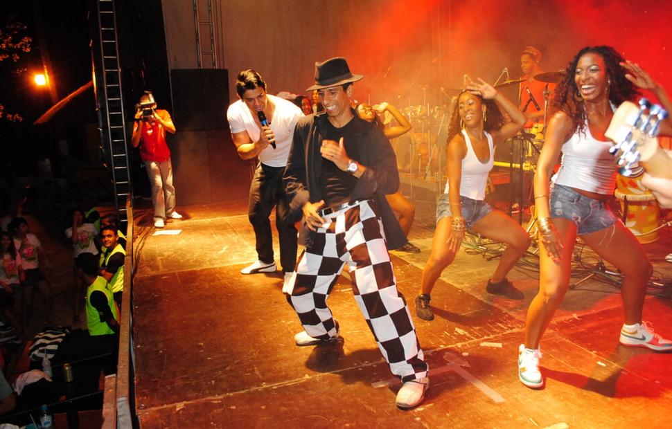 colegio-contato-17-anos-banda-forfun-eco-park-maceio-40-graus-20-anos_0287