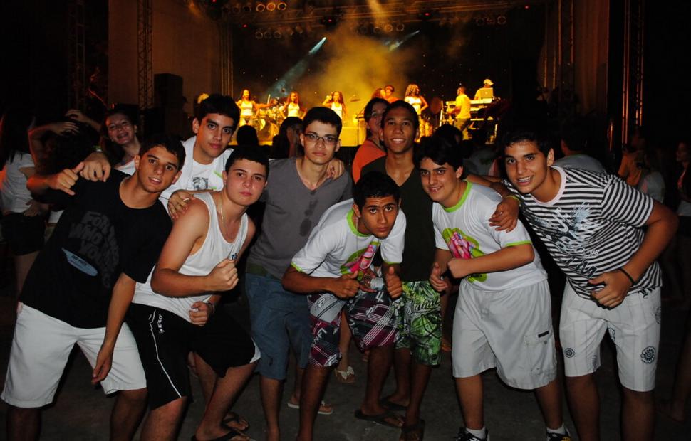 colegio-contato-17-anos-banda-forfun-eco-park-maceio-40-graus-20-anos_0292