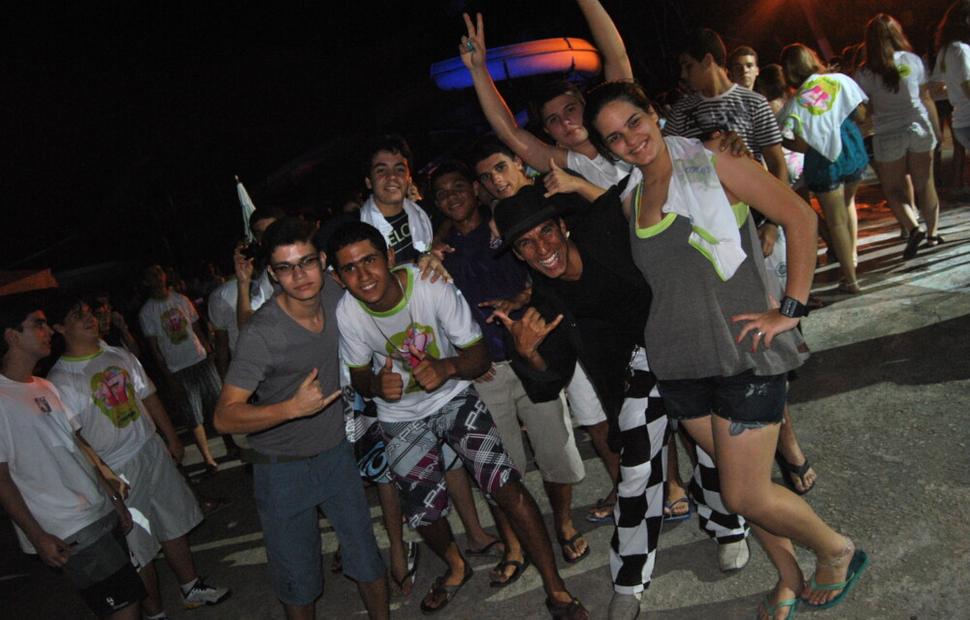 colegio-contato-17-anos-banda-forfun-eco-park-maceio-40-graus-20-anos_0320