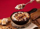 Outback anuncia feat com KitKat para o lançamento de S’mores: combinação de cookie com marshmallow derretido e chocolate