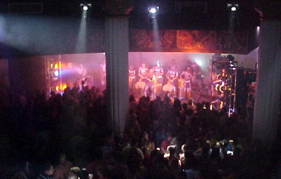 timbalada-boate-arena-2001-maceio-40-graus-20-anos-063f