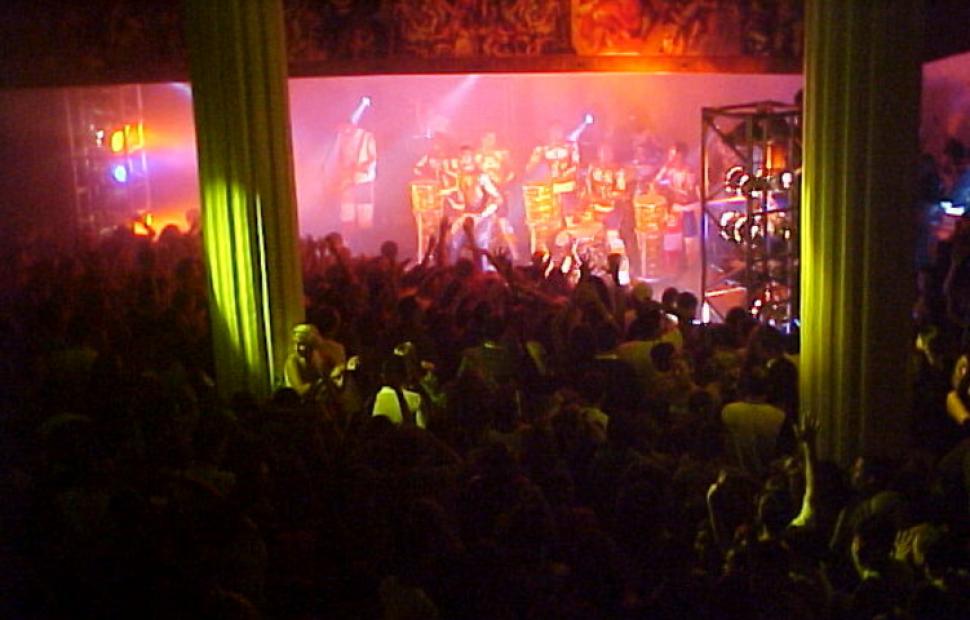 timbalada-boate-arena-2001-maceio-40-graus-20-anos-069f