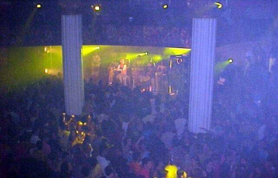 timbalada-boate-arena-2001-maceio-40-graus-20-anos-070f