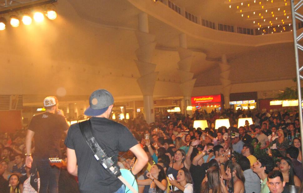 show-gabriel-diniz-gd-parque-shoppinh-maceio-2015 (128)