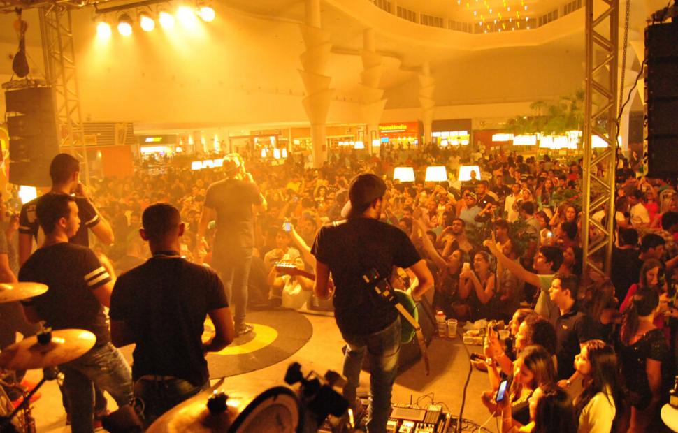 show-gabriel-diniz-gd-parque-shoppinh-maceio-2015 (248)