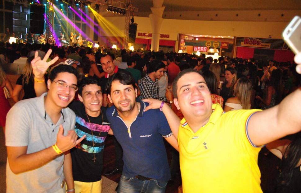show-gabriel-diniz-gd-parque-shoppinh-maceio-2015 (298)